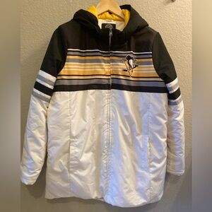 NWOT:  GIII Sports women’s hooded puffer coat: Pittsburgh Penguins